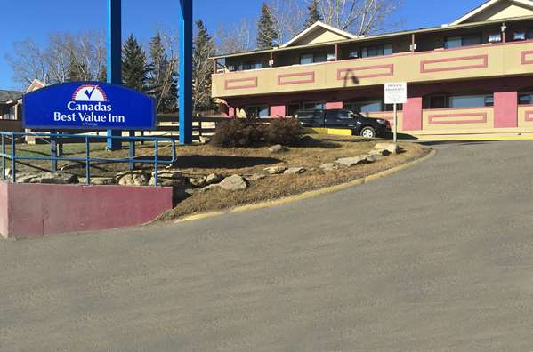 Exterior view - Canadas Best Value Inn Calgary