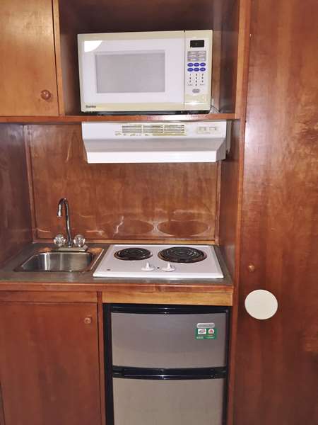  - Canadas Best Value Inn Calgary