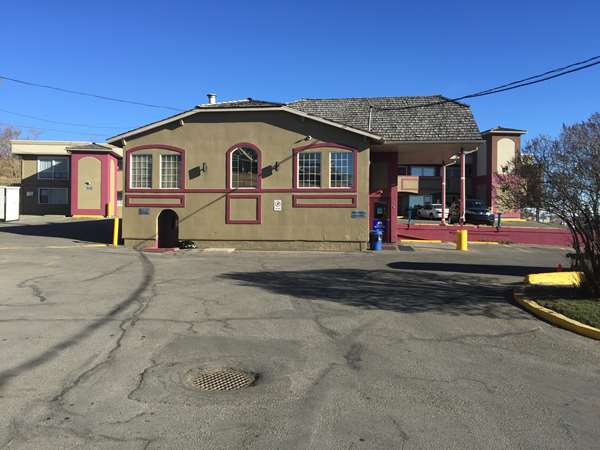 Exterior view - Canadas Best Value Inn Calgary