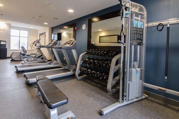 Fitness/ Exercise Room - Hampton Inn White House