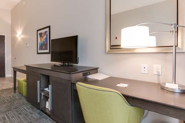  - Hampton Inn White House