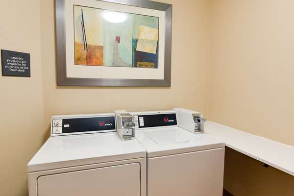  - Hampton Inn White House