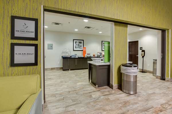 Amenities - Hampton Inn White House