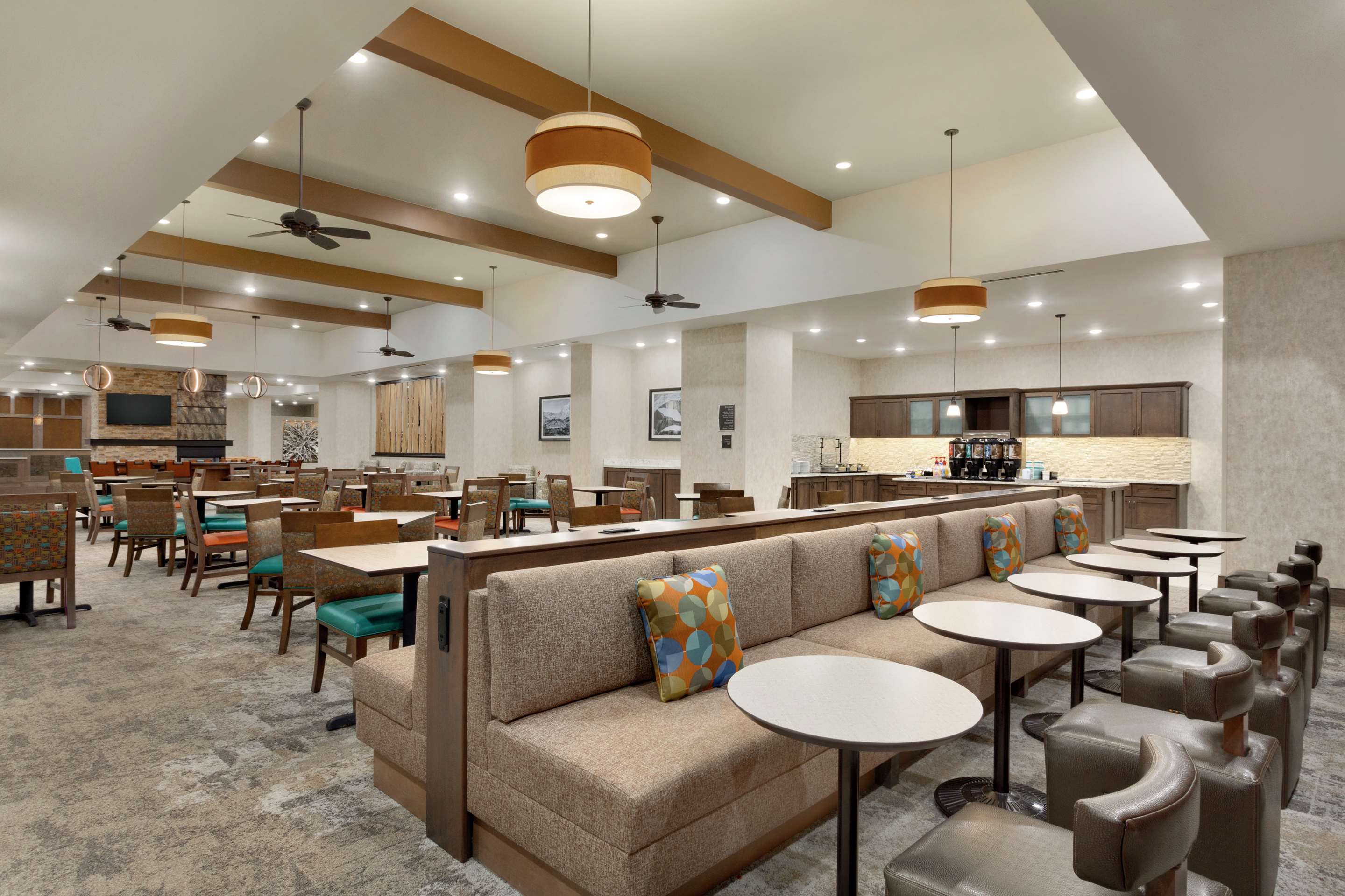 Lobby | Homewood Suites by Hilton Moab