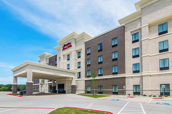 Exterior view - Hampton Inn & Suites Richardson