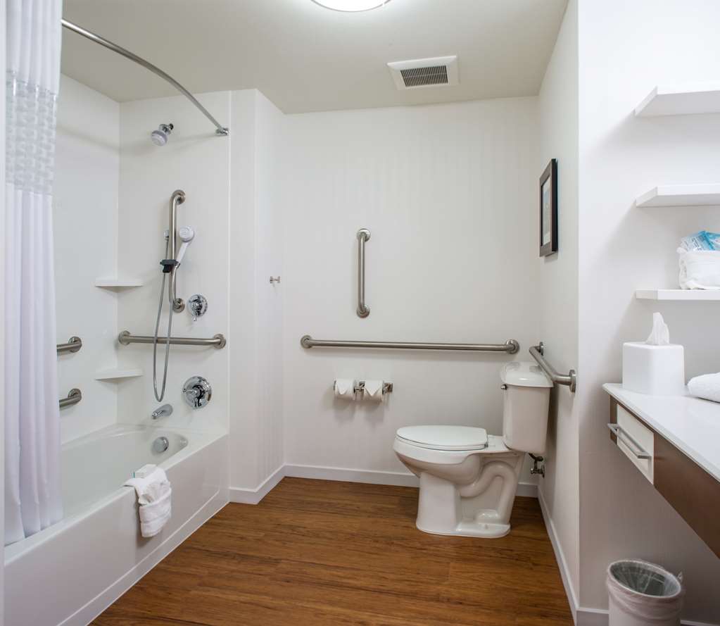 Hampton Inn & Suites by Hilton Whitefish Room Type - 2QN MOB HEARING ACC TUB NS