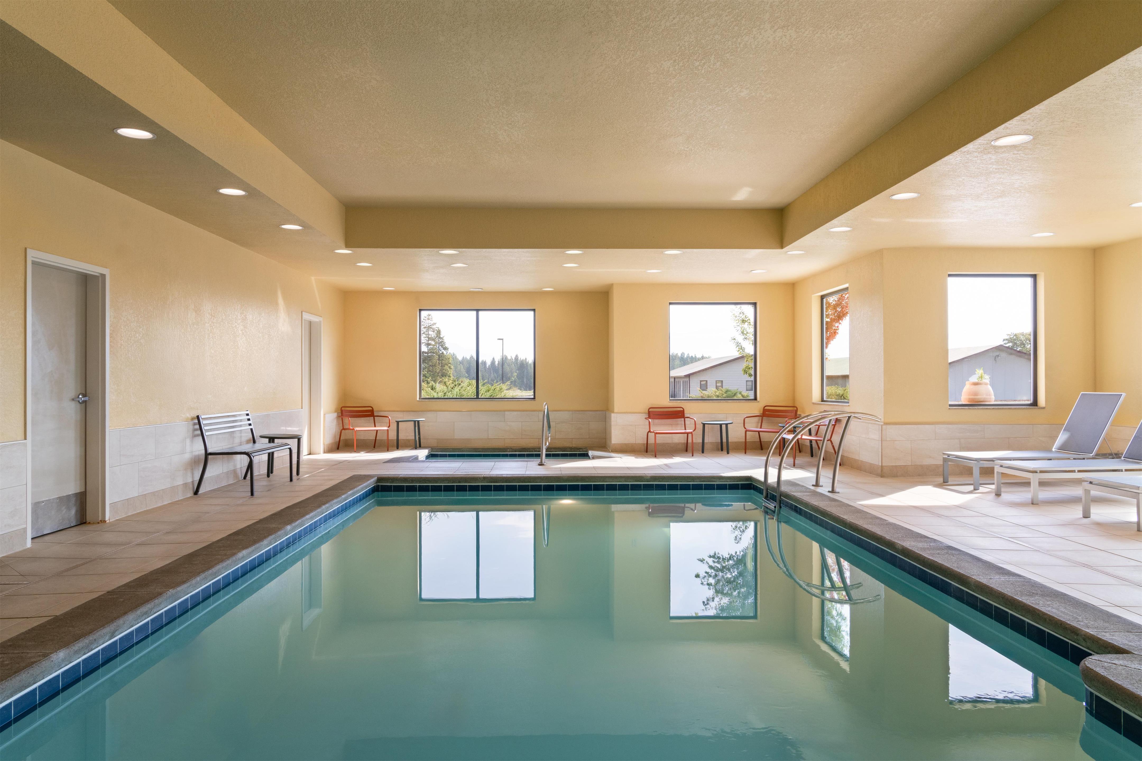 Pool | Hampton Inn & Suites Whitefish