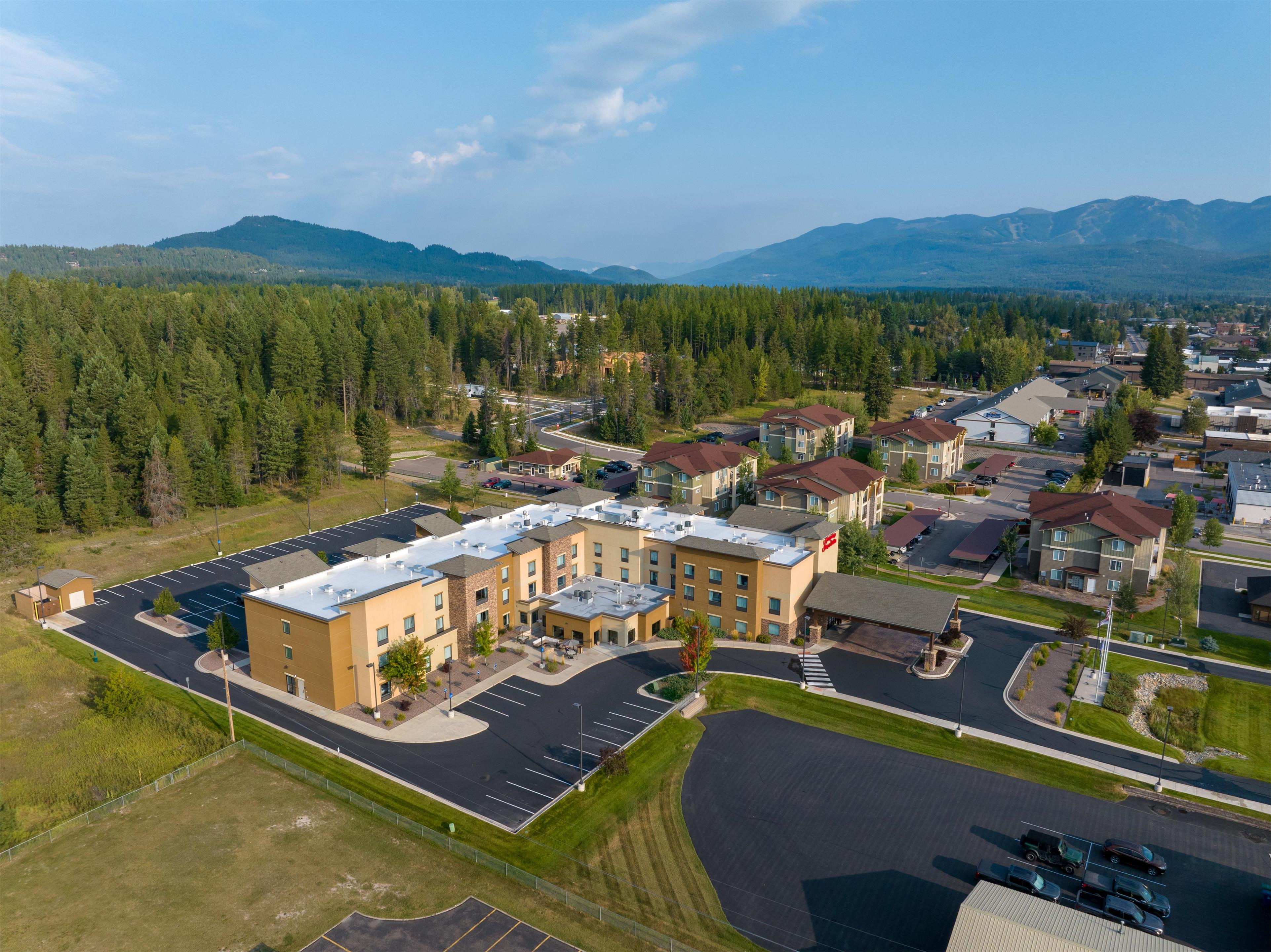Exterior | Hampton Inn & Suites Whitefish