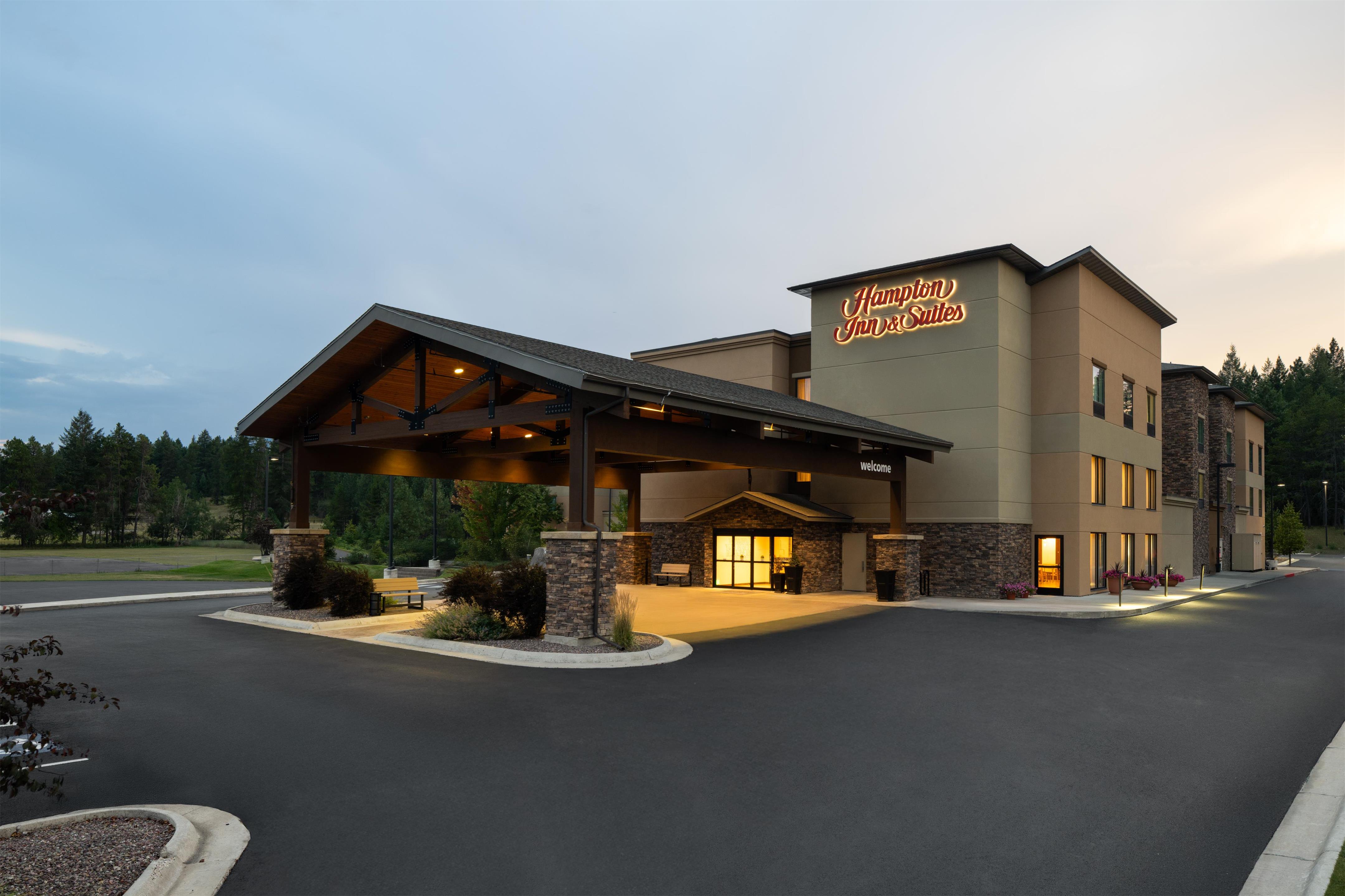 Exterior | Hampton Inn & Suites Whitefish