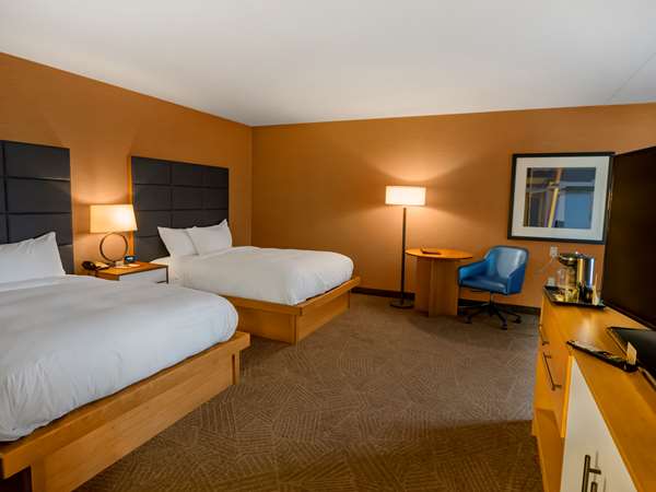 - DoubleTree by Hilton Hotel Niagara Falls