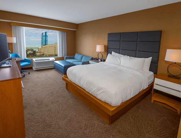  - DoubleTree by Hilton Hotel Niagara Falls
