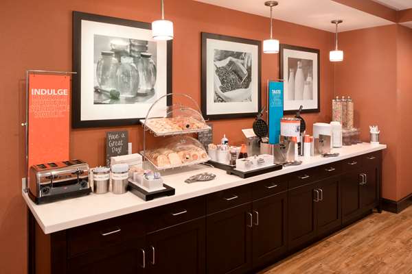 Restaurant - Hampton Inn Kanab