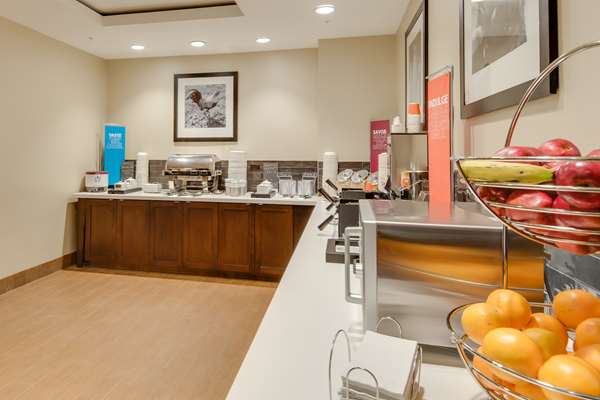 Restaurant - Hampton Inn & Suites Glendale