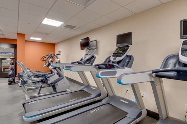 Fitness/ Exercise Room - Hampton Inn & Suites Glendale
