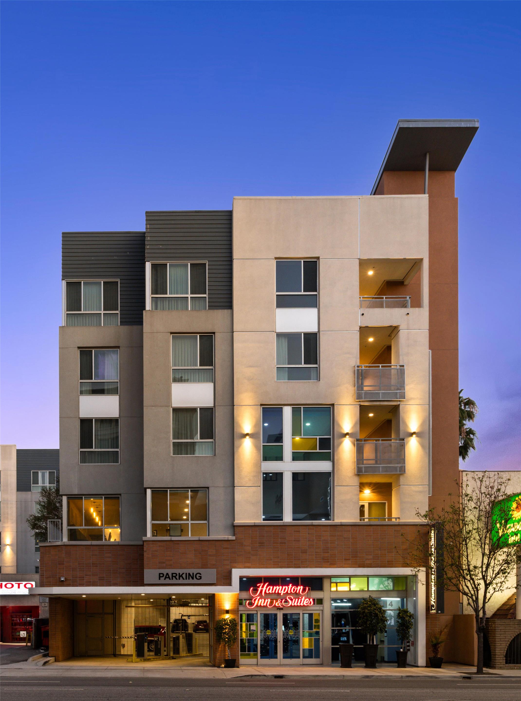 Exterior | Hampton Inn & Suites Los Angeles - Glendale