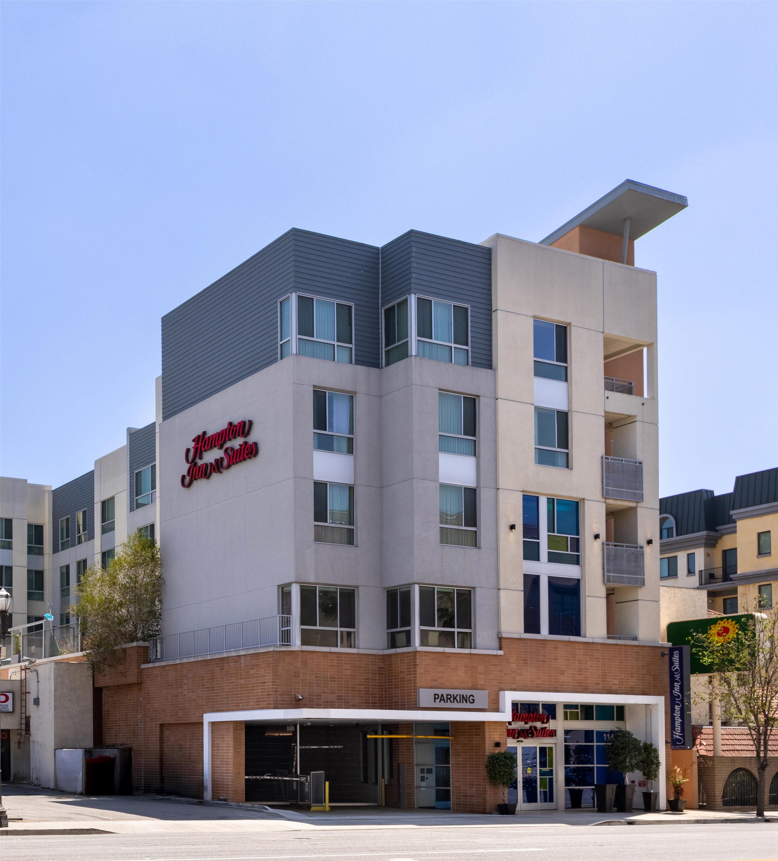Exterior | Hampton Inn & Suites Los Angeles - Glendale