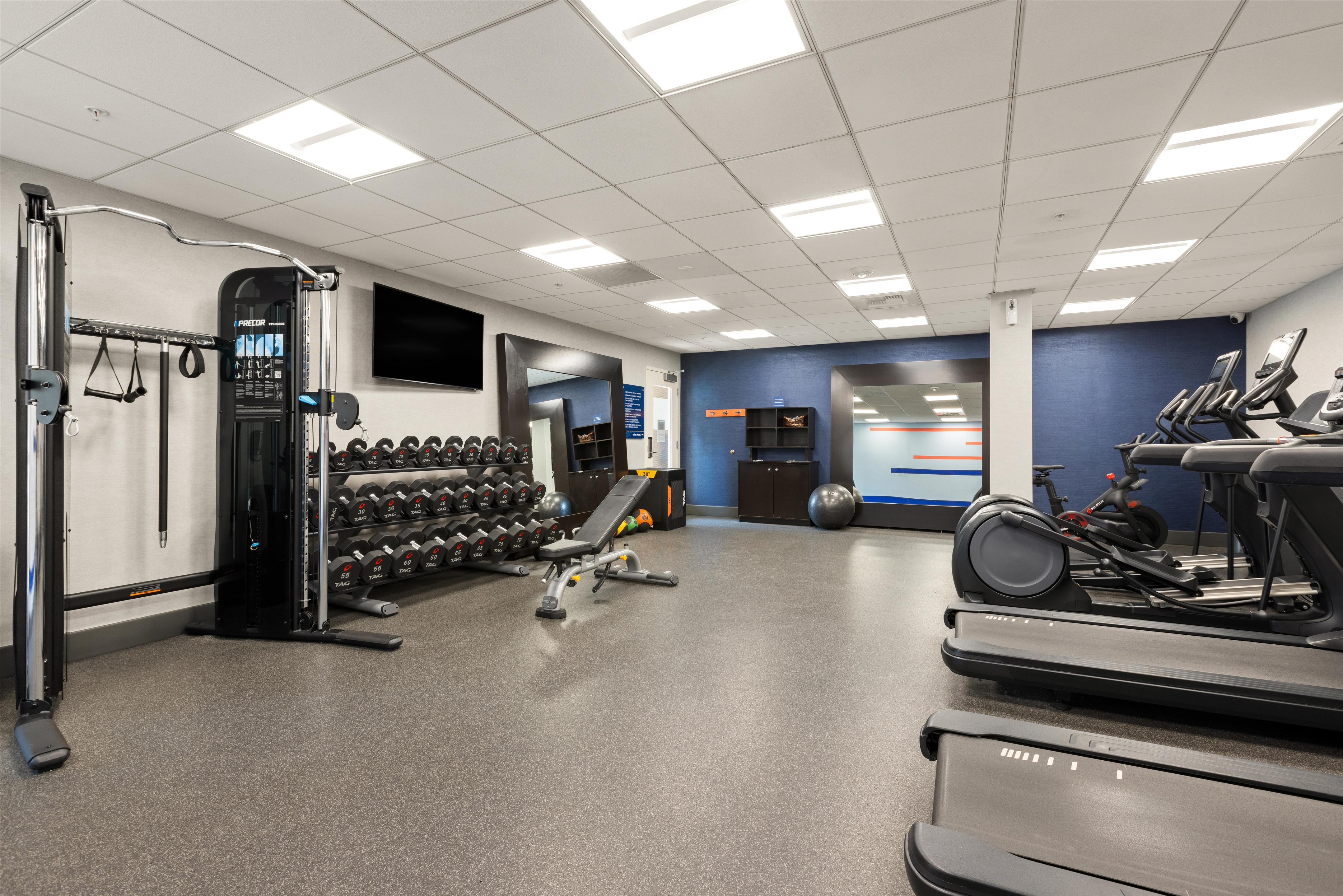 Health club fitness center gym | Hampton Inn & Suites Los Angeles - Glendale