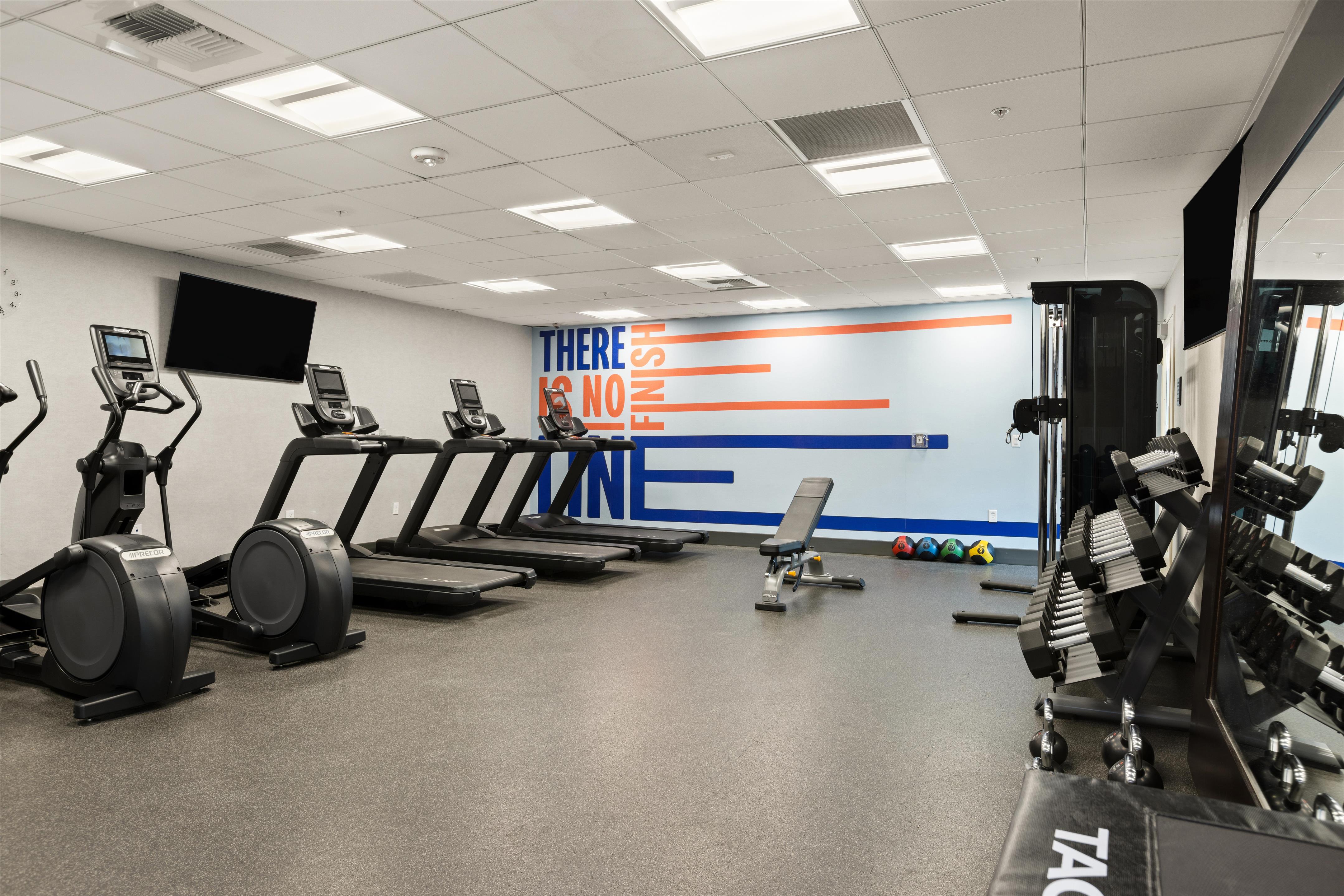 Health club fitness center gym | Hampton Inn & Suites Los Angeles - Glendale