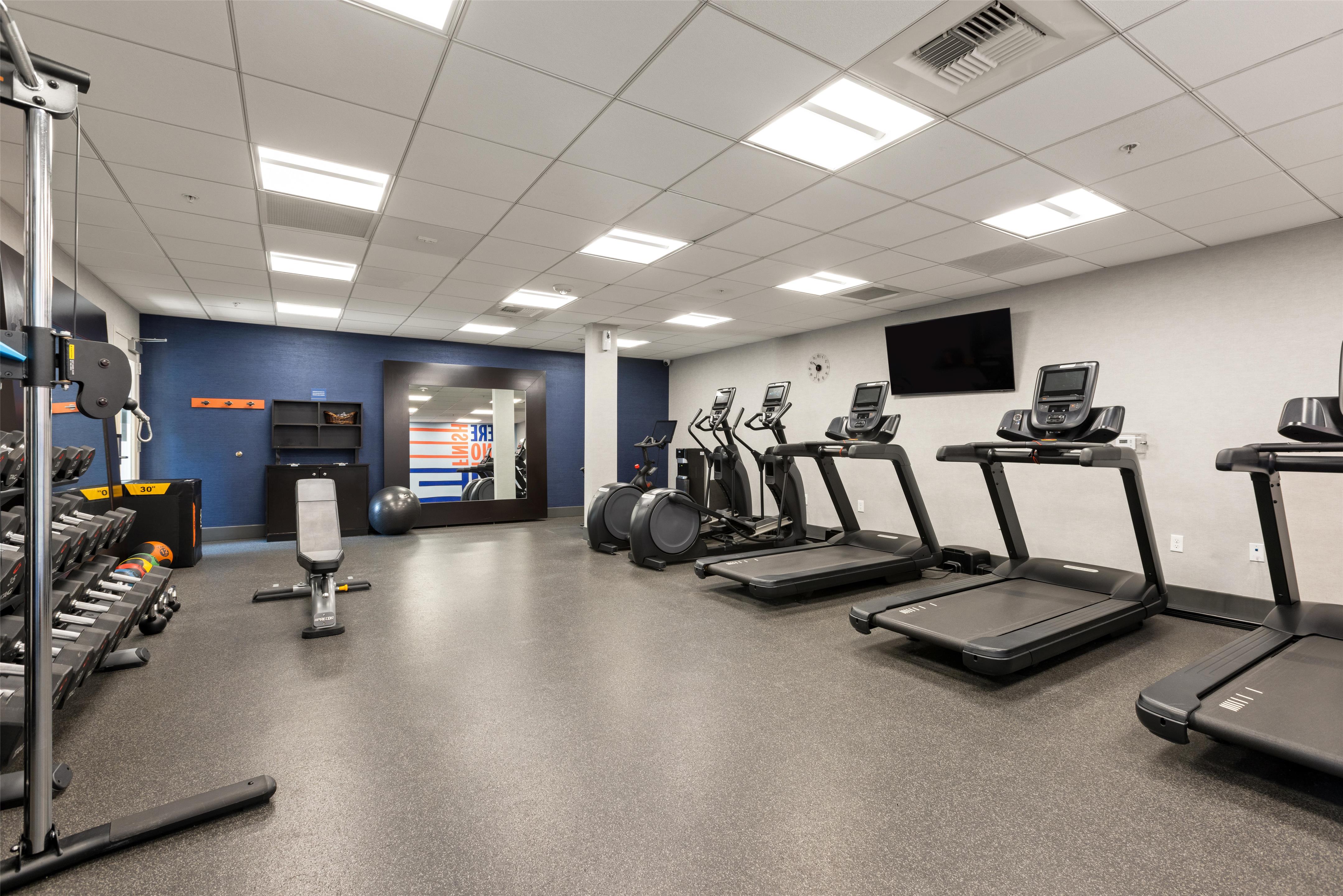 Health club fitness center gym | Hampton Inn & Suites Los Angeles - Glendale