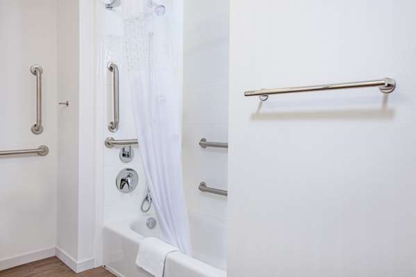  - Hampton Inn & Suites Pasco