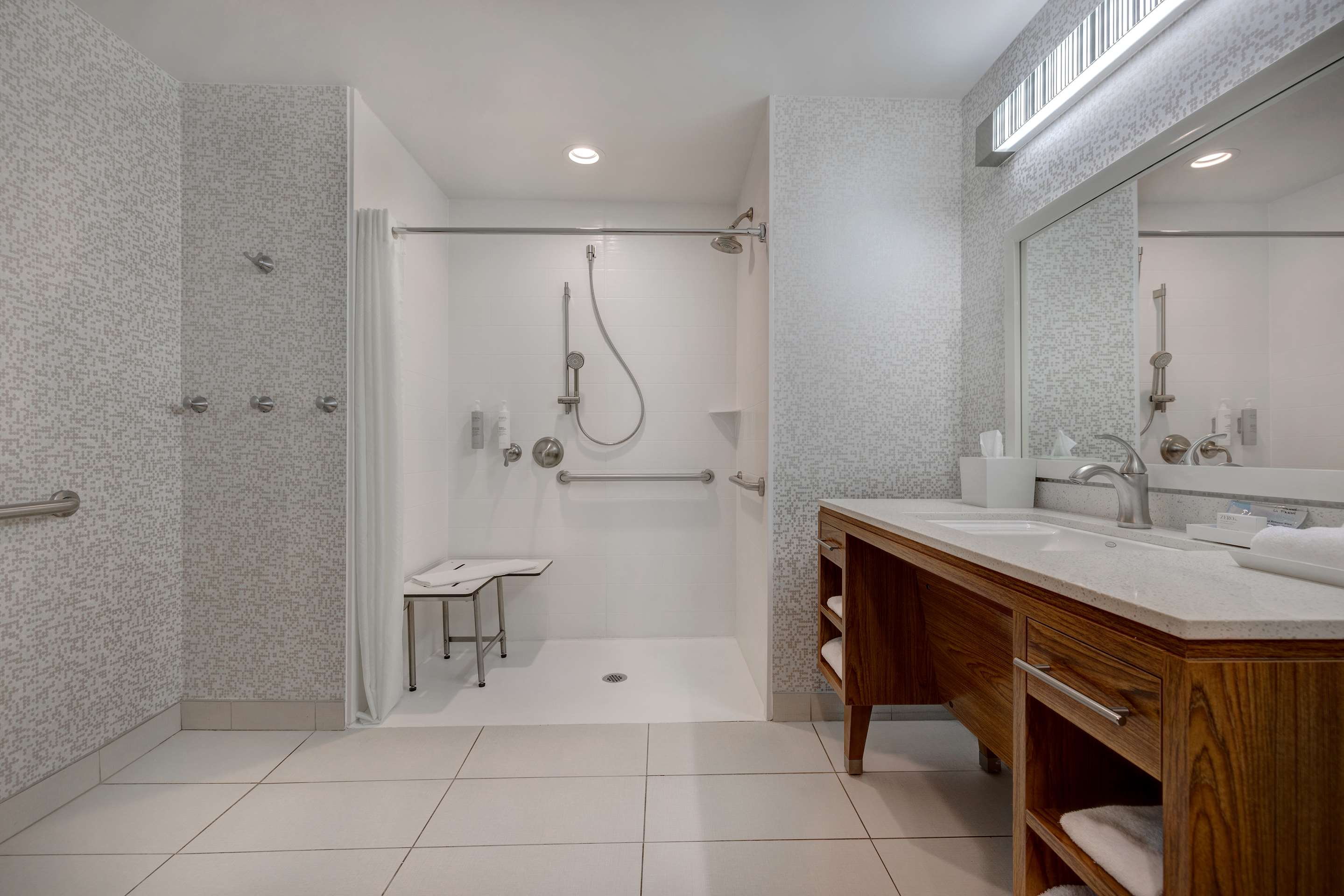 Guest room bath