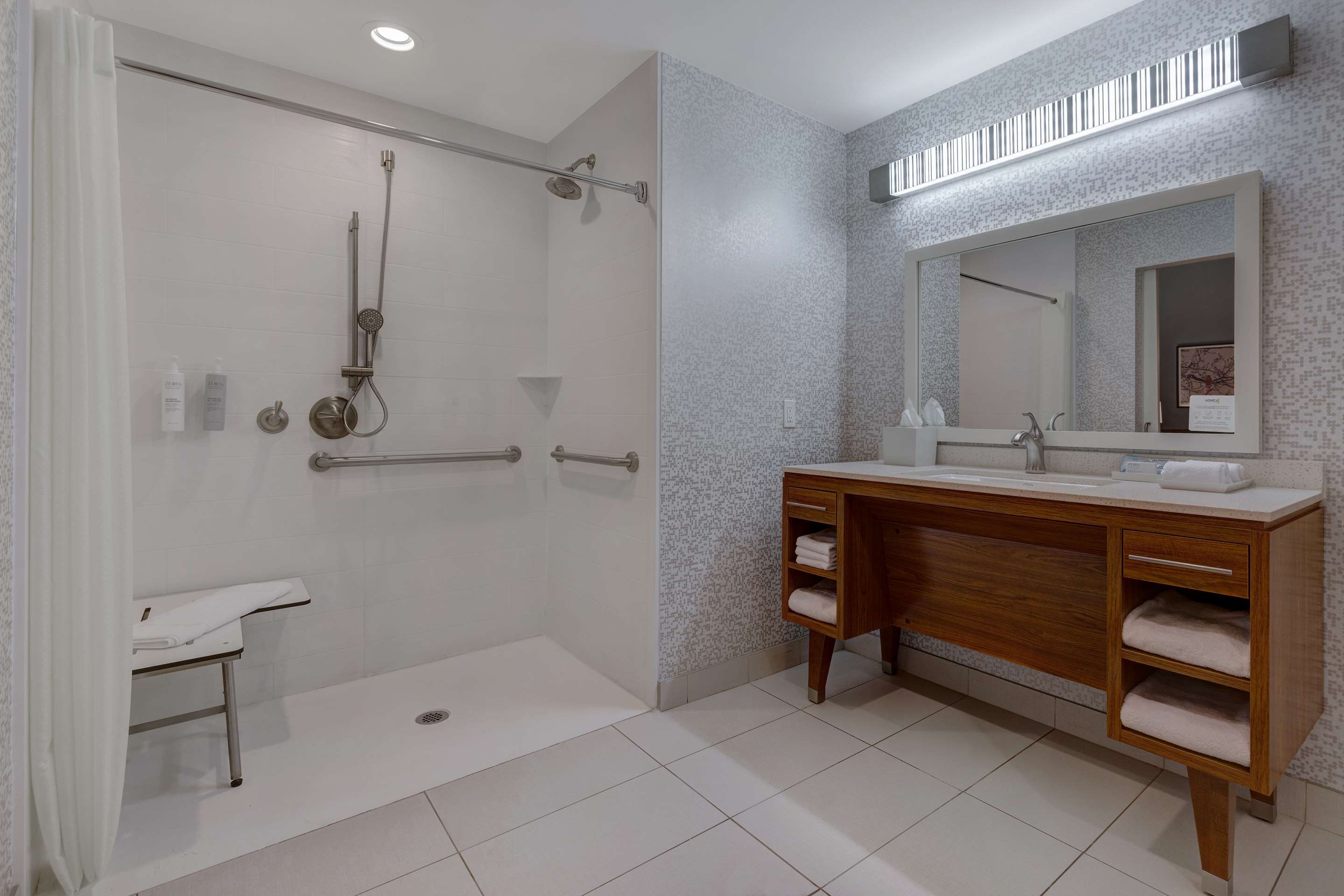 Guest room bath