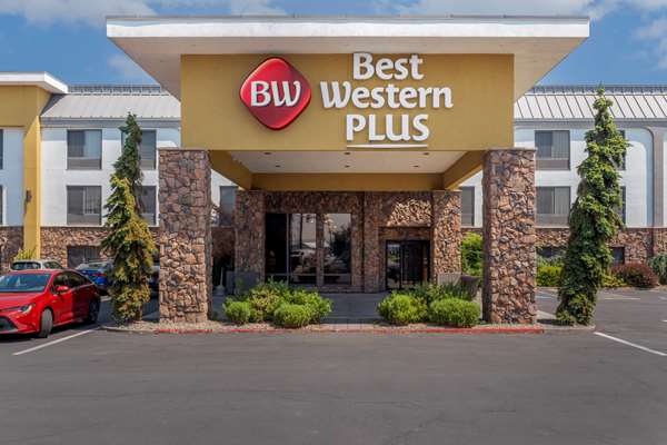 Exterior view - Best Western Plus Olympic Inn Klamath Falls