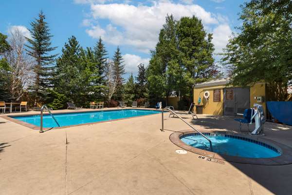 Pool - Best Western Plus Olympic Inn Klamath Falls