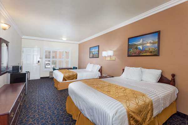  - Days Inn & Suites South Gate - I-710, Exit 13