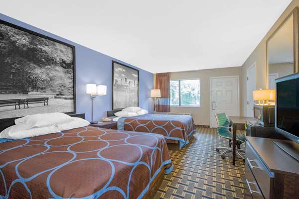  - Super 8 Motel Brinkley - I-40, Exit 216