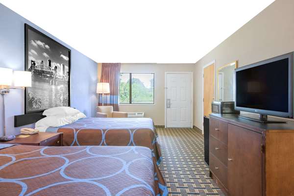  - Super 8 Motel Brinkley - I-40, Exit 216