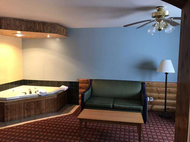 SUPER 8 BY WYNDHAM PLOVER STEVENS P-guestroom-Guest Room,Suite,On-Site.jpg