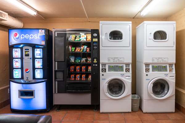  - Banff Caribou Lodge & Spa