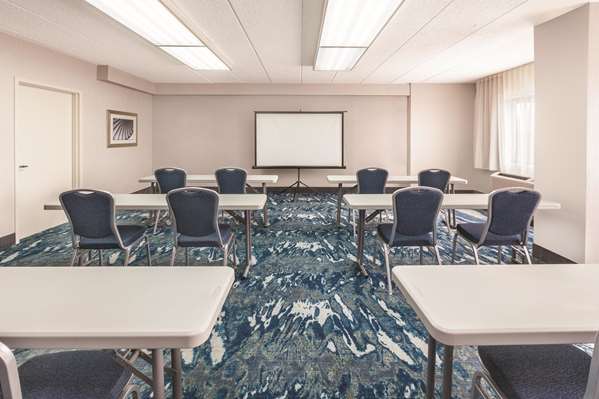  - La Quinta Inn & Suites Essington - I-95, Exit 9