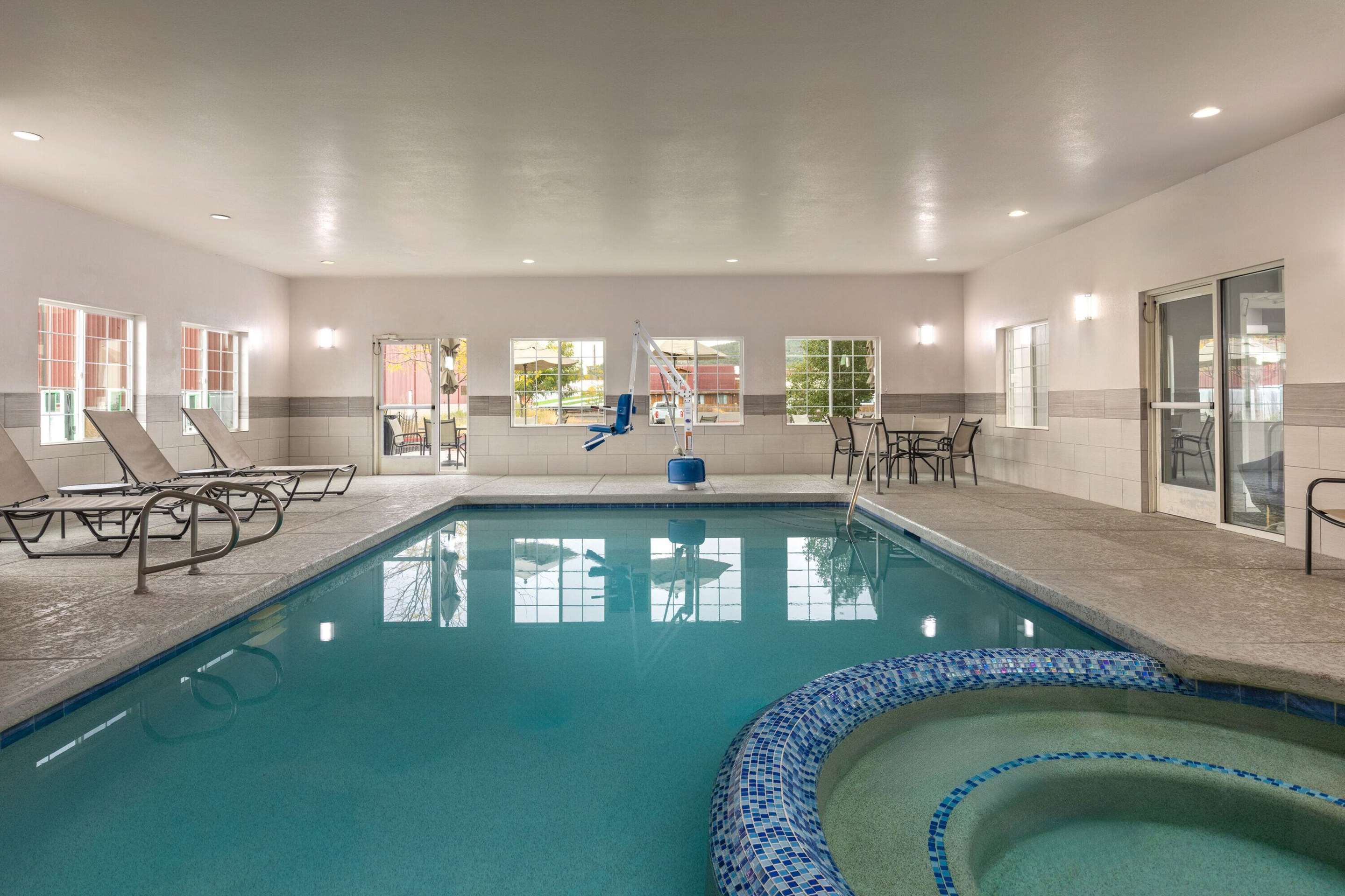 Pool | La Quinta Inn & Suites by Wyndham Williams-Grand Canyon Area