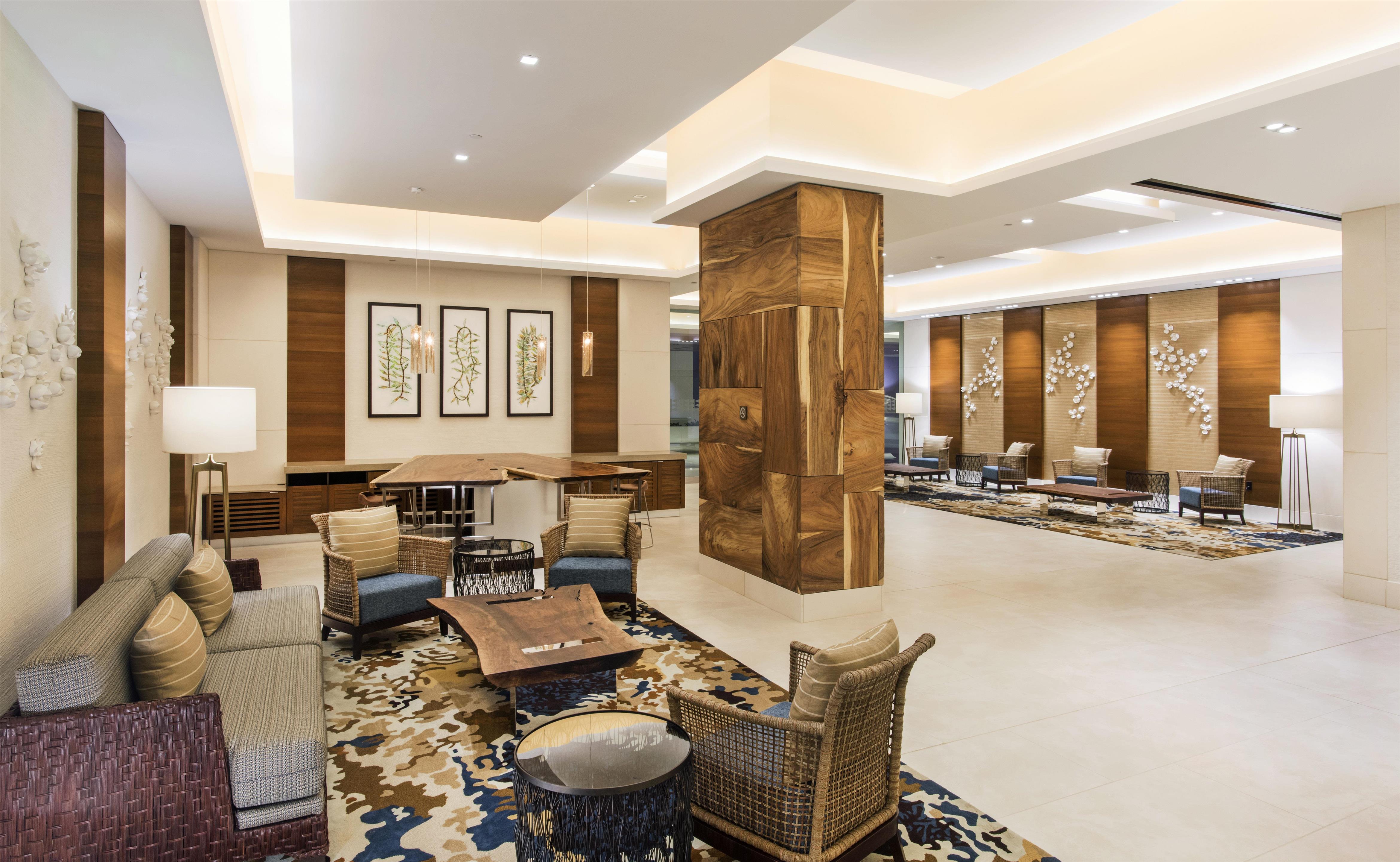 Lobby | Hilton Grand Vac Club The Grand Islander Waikiki Honolulu