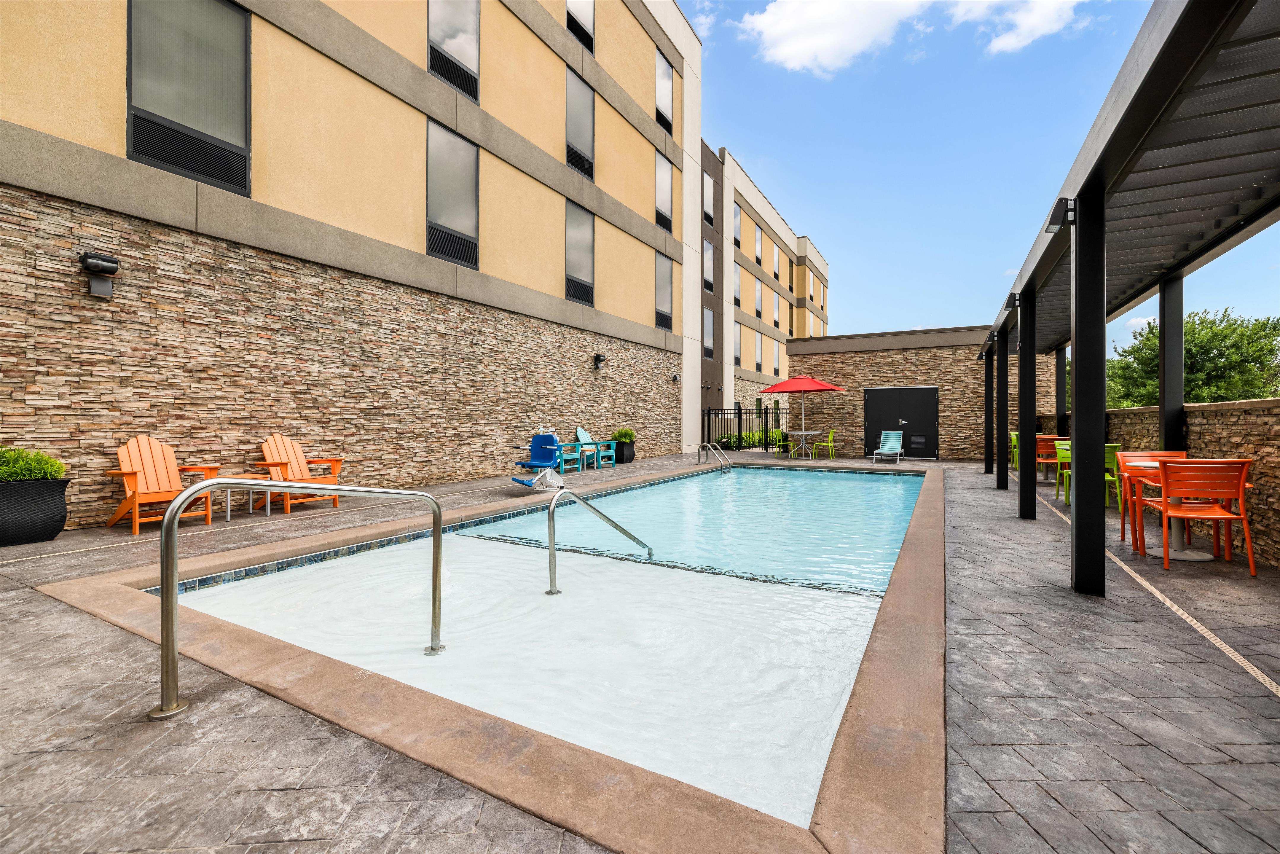 Pool | Home2 Suites by Hilton Muskogee