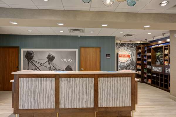  - Hampton Inn & Suites Busch Gardens Tampa