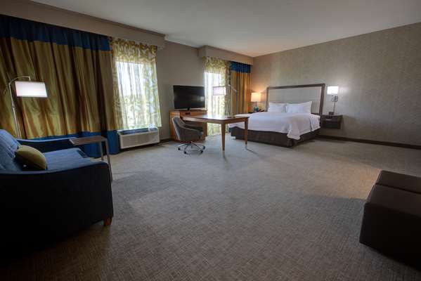  - Hampton Inn & Suites Busch Gardens Tampa