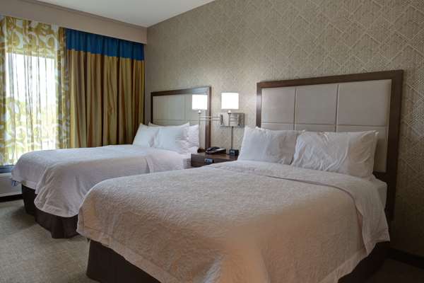  - Hampton Inn & Suites Busch Gardens Tampa
