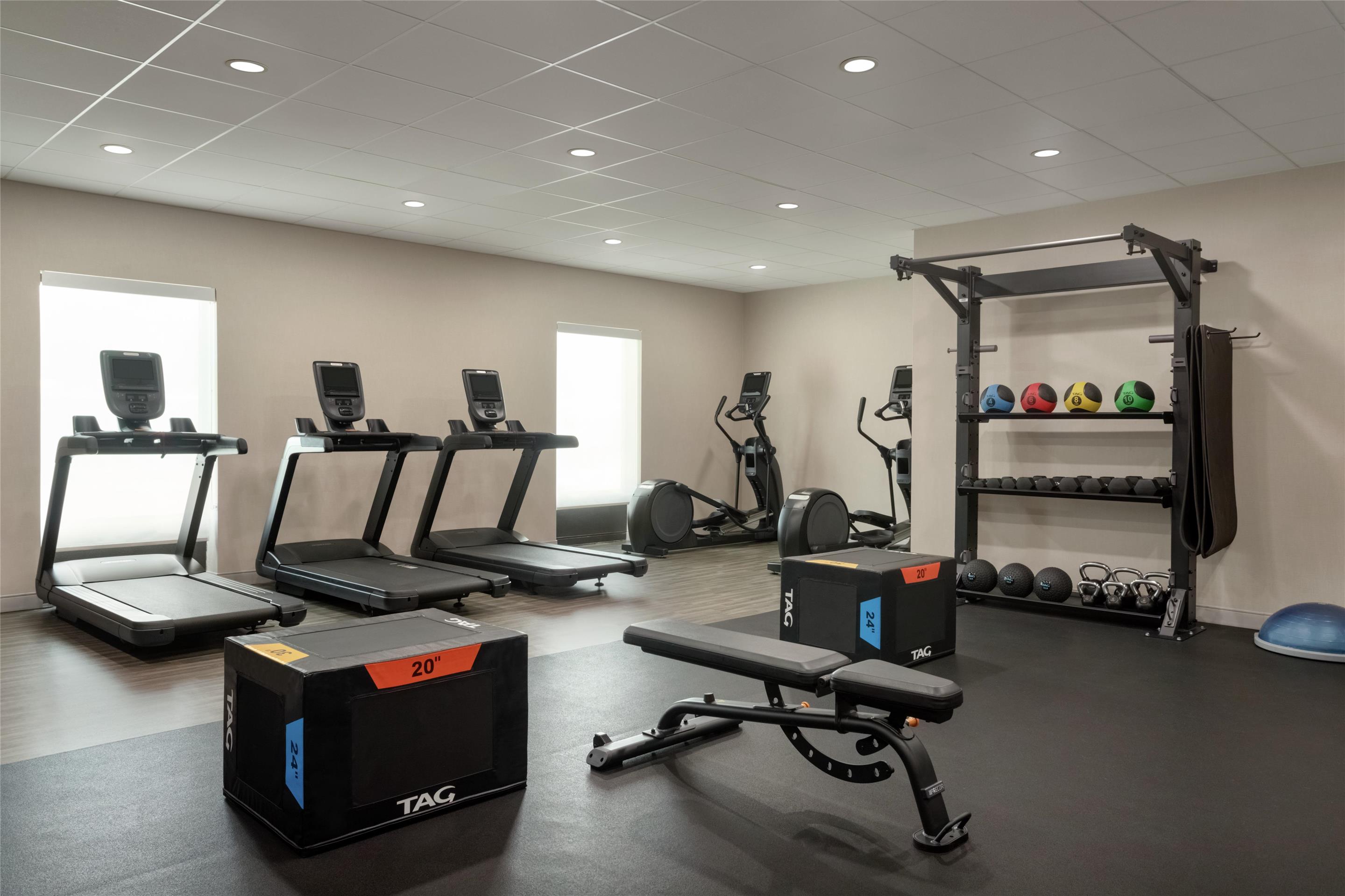 Health club fitness center gym | Hampton Inn & Suites Tampa Busch Gardens Area