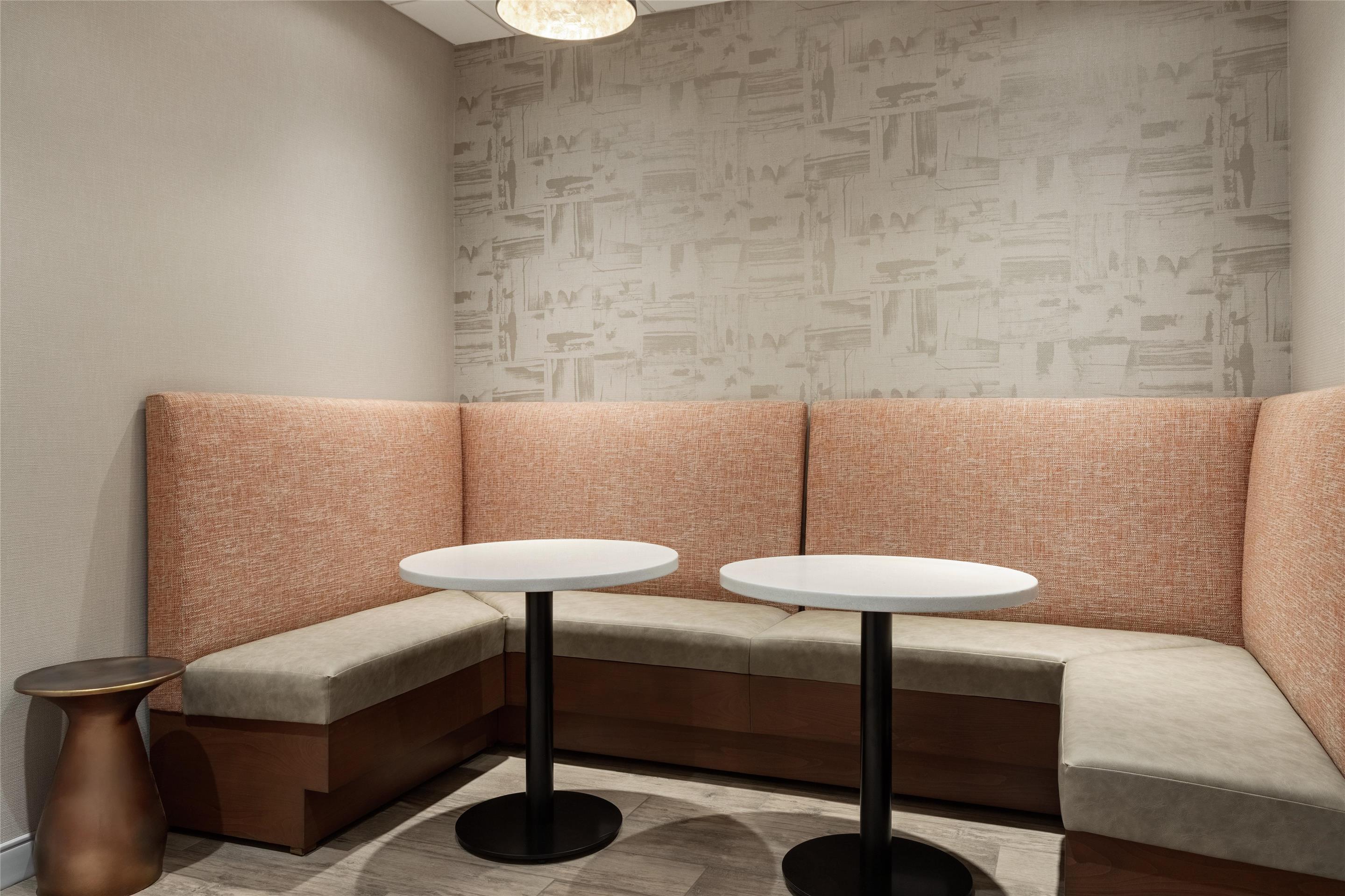 Business Center | Hampton Inn & Suites Tampa Busch Gardens Area