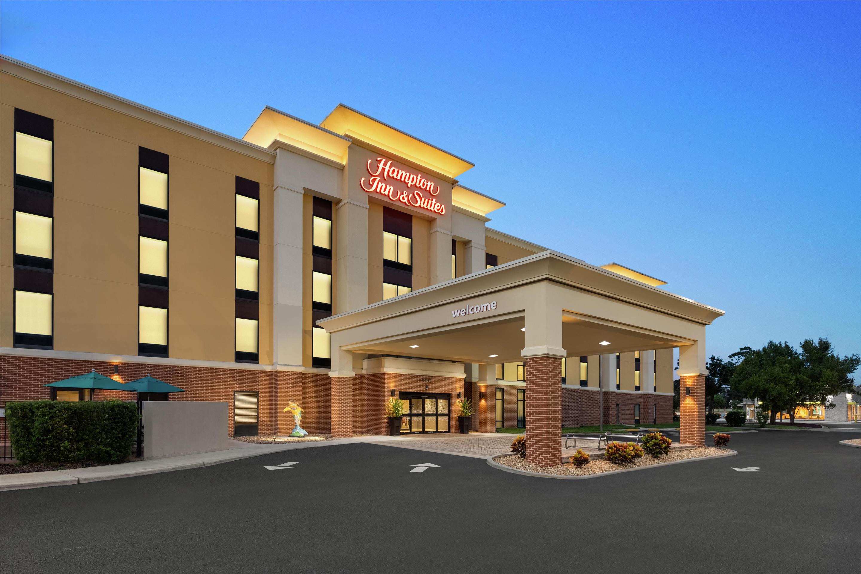 Exterior | Hampton Inn & Suites Tampa Busch Gardens Area