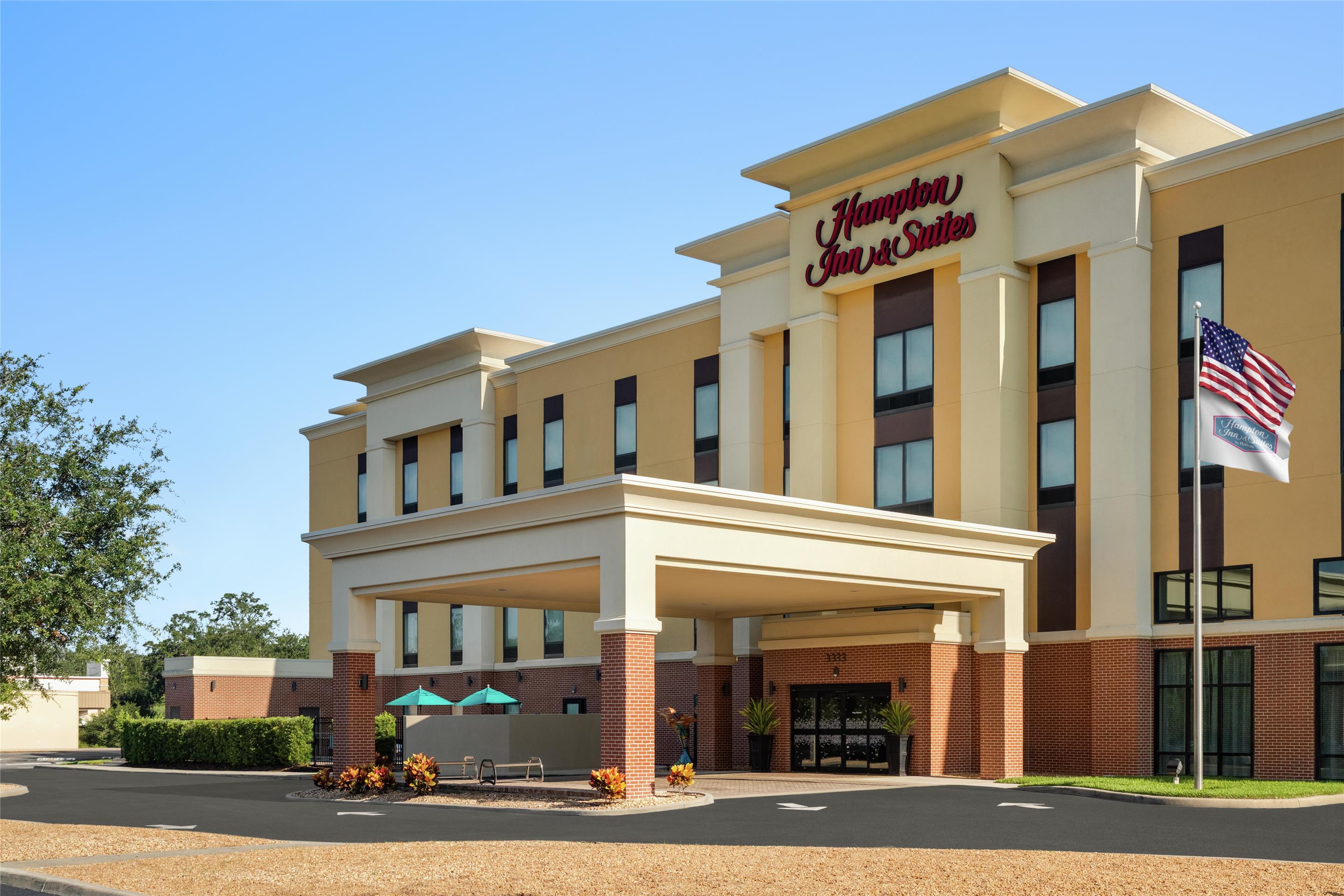 Exterior | Hampton Inn & Suites Tampa Busch Gardens Area