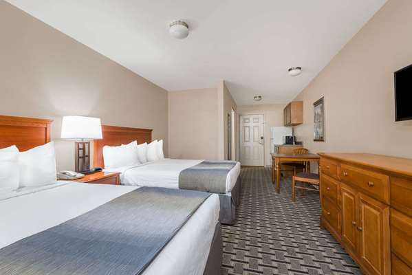  - Days Inn & Suites Sellersburg - I-65, Exit 9