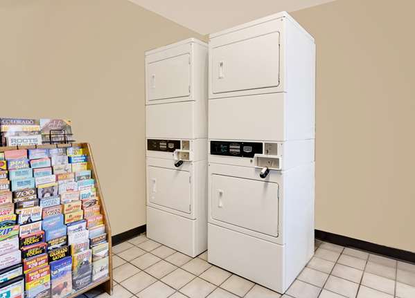 Amenities - Super 8 Motel Central Denver - I-25, Exit 215