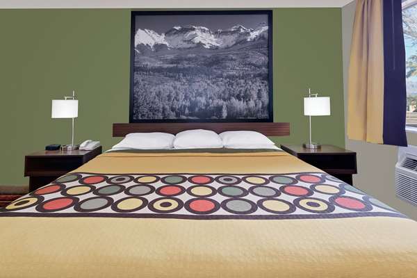  - Super 8 Motel Central Denver - I-25, Exit 215