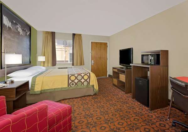  - Super 8 Motel Central Denver - I-25, Exit 215