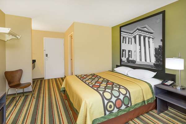  - Super 8 Hotel Vicksburg - I-20, Exit 4