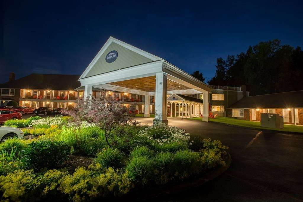 Yankee Inn Lenox, MA See Discounts